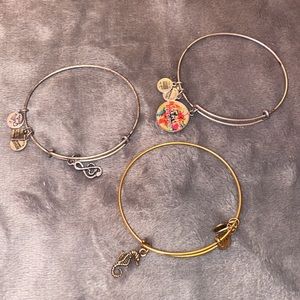 Treble Clef bracelet. Alex and Ani. Silver bracelet.